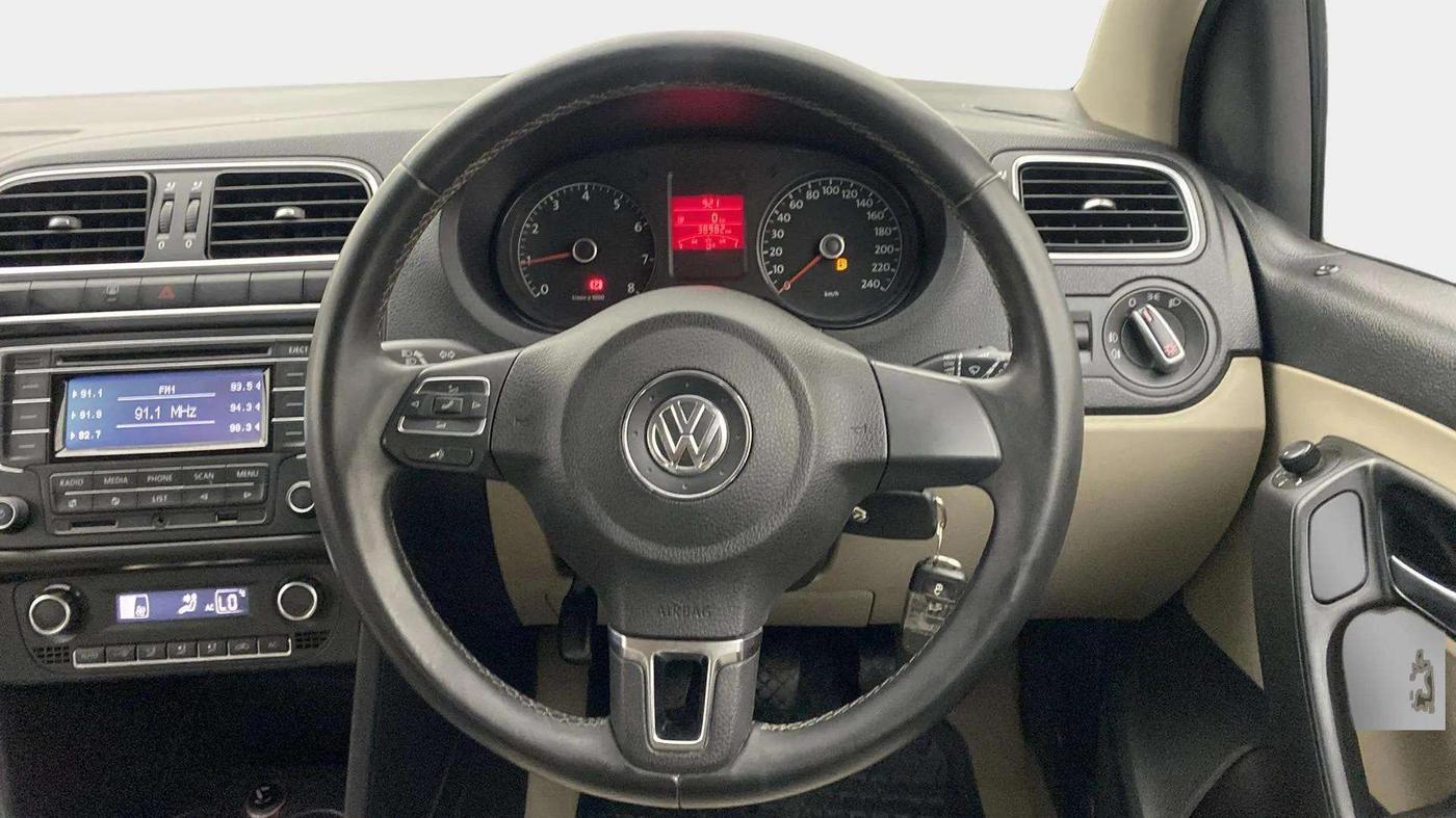 2013 Volkswagen Polo HIGHLINE1.2L, Petrol, Manual, 39,127 km, Steering Wheel Close Up