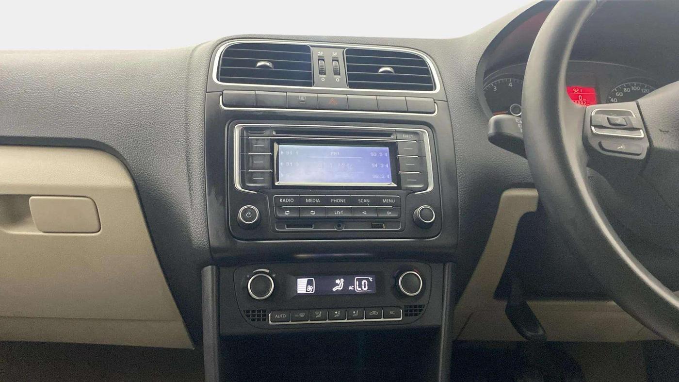 2013 Volkswagen Polo HIGHLINE1.2L, Petrol, Manual, 39,127 km, Air Conditioner