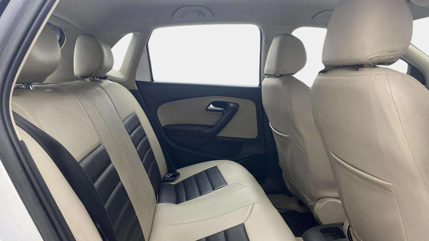 2013 Volkswagen Polo HIGHLINE1.2L, Petrol, Manual, 39,127 km, Right Side Rear Door Cabin
