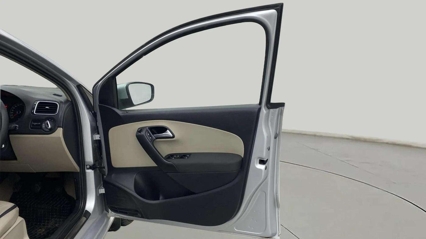 2013 Volkswagen Polo HIGHLINE1.2L, Petrol, Manual, 39,127 km, RHS Front Door