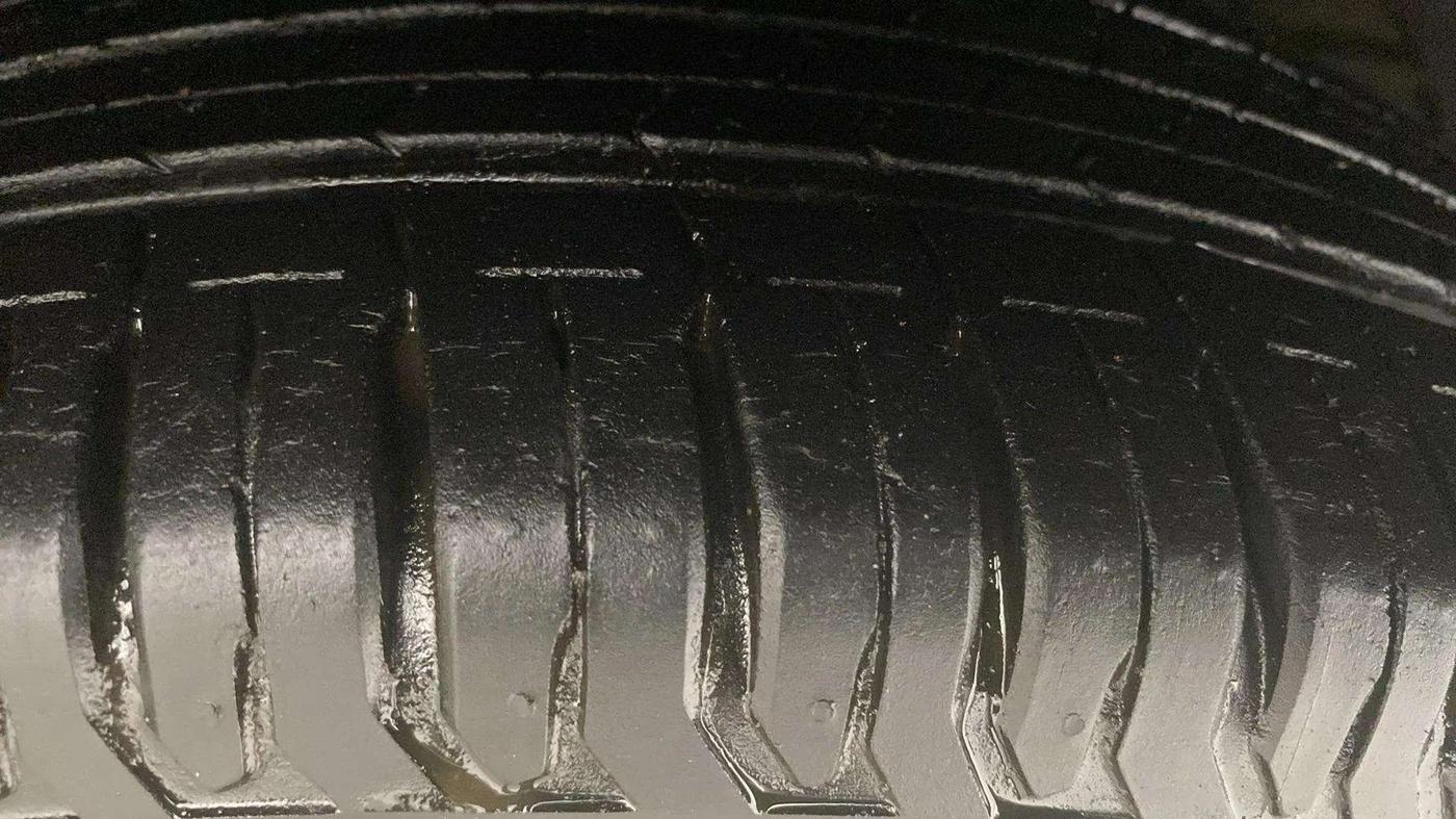 2021 Maruti Ertiga VXI AT SHVS, Petrol, Automatic, 47,165 km, Right Rear Tyre Tread