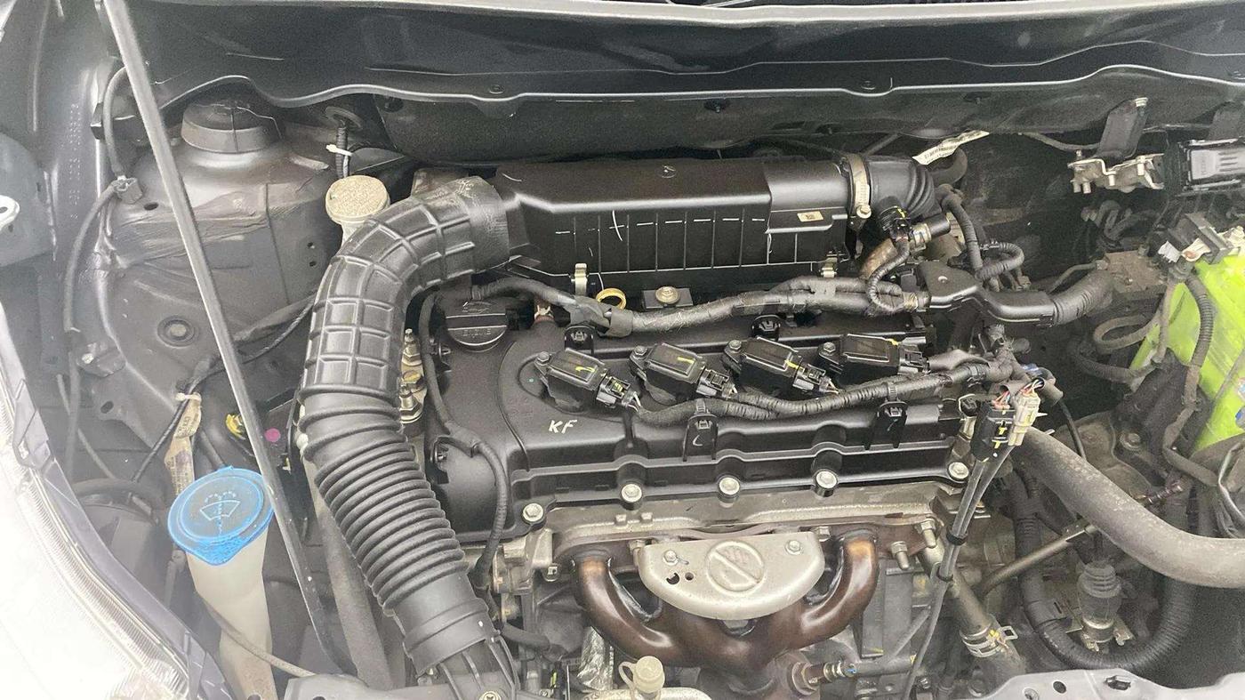 2021 Maruti Ertiga VXI AT SHVS, Petrol, Automatic, 47,165 km, Engine View - Right