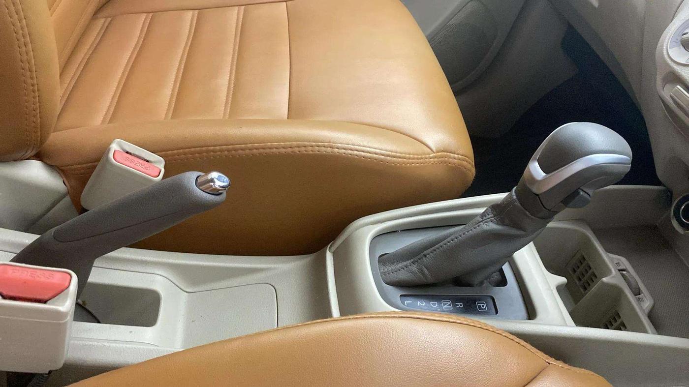 2021 Maruti Ertiga VXI AT SHVS, Petrol, Automatic, 47,165 km, Gear Lever