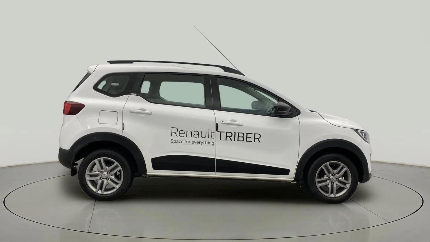 2022 Renault TRIBER RXZ, Petrol, Manual, 17,857 km, Right Side View