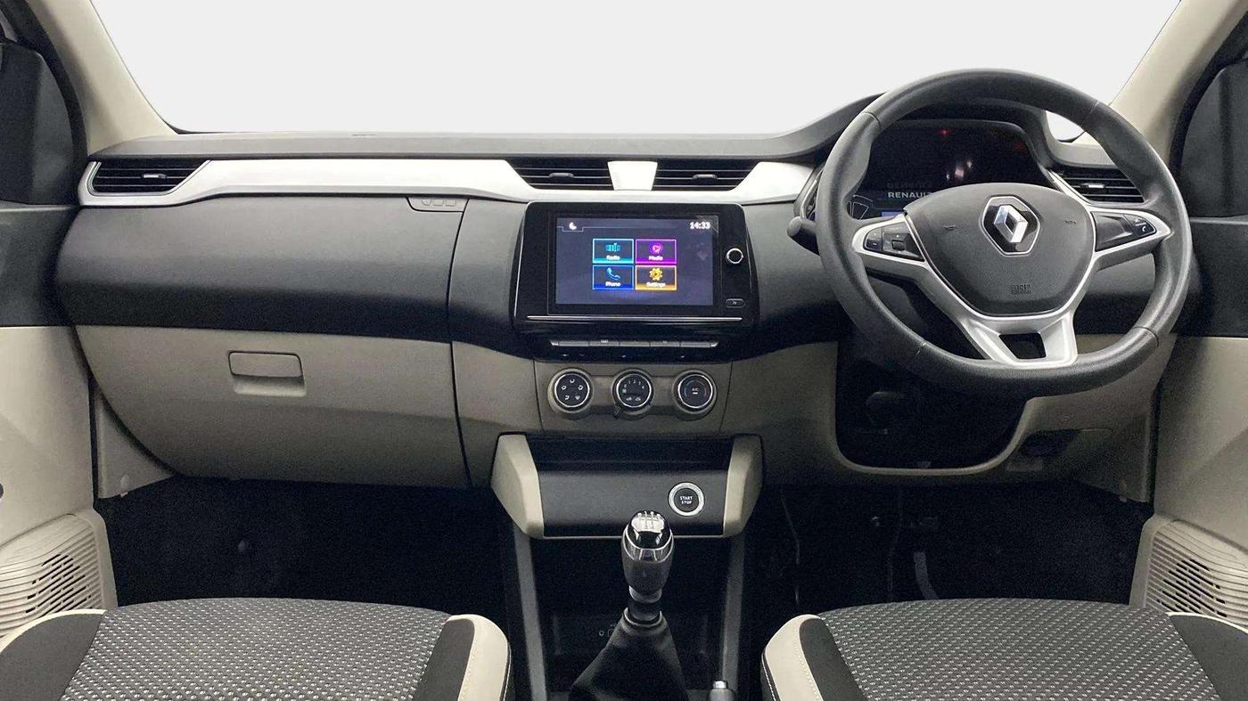 2022 Renault TRIBER RXZ, Petrol, Manual, 17,857 km, Dashboard