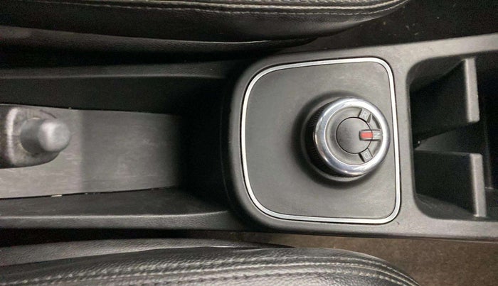 2020 Renault Kwid NEOTECH RXL 1.0 AMT, Petrol, Automatic, 27,682 km, Gear Lever