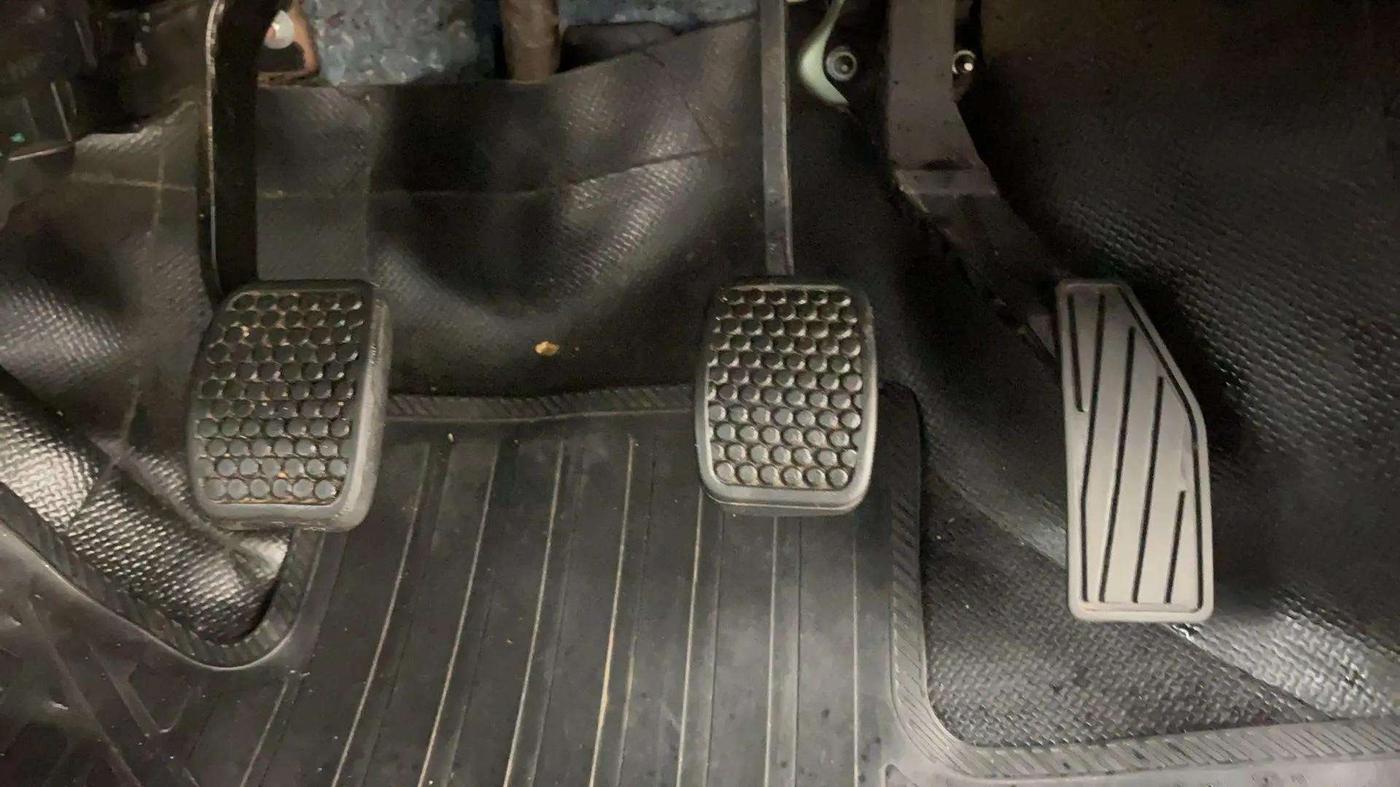 2018 Maruti Alto 800 LXI, Petrol, Manual, 39,978 km, Pedals
