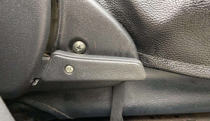 2018 Maruti Alto 800 LXI, Petrol, Manual, 39,978 km, Driver Side Adjustment Panel