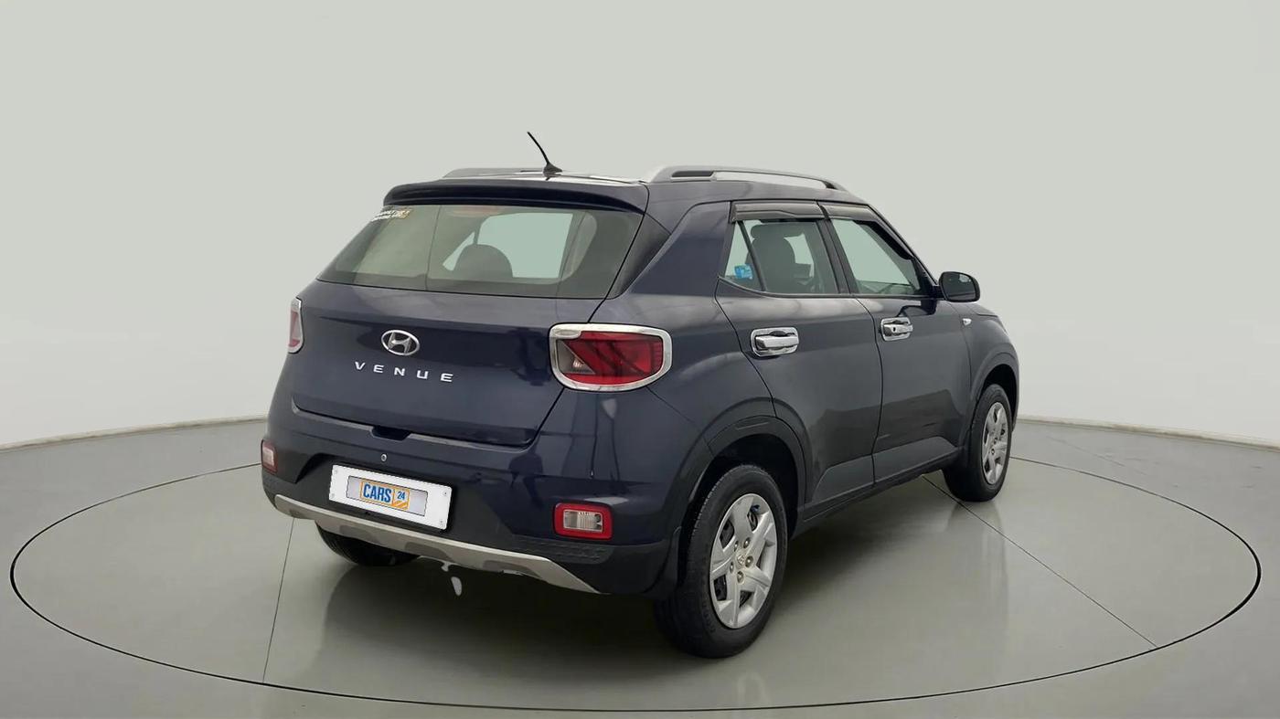 2021 Hyundai VENUE S 1.2, Petrol, Manual, 36,861 km, Right Back Diagonal