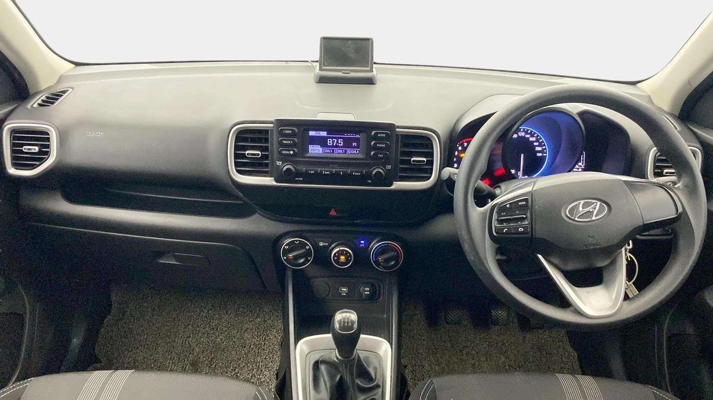 2021 Hyundai VENUE S 1.2, Petrol, Manual, 36,861 km, Dashboard