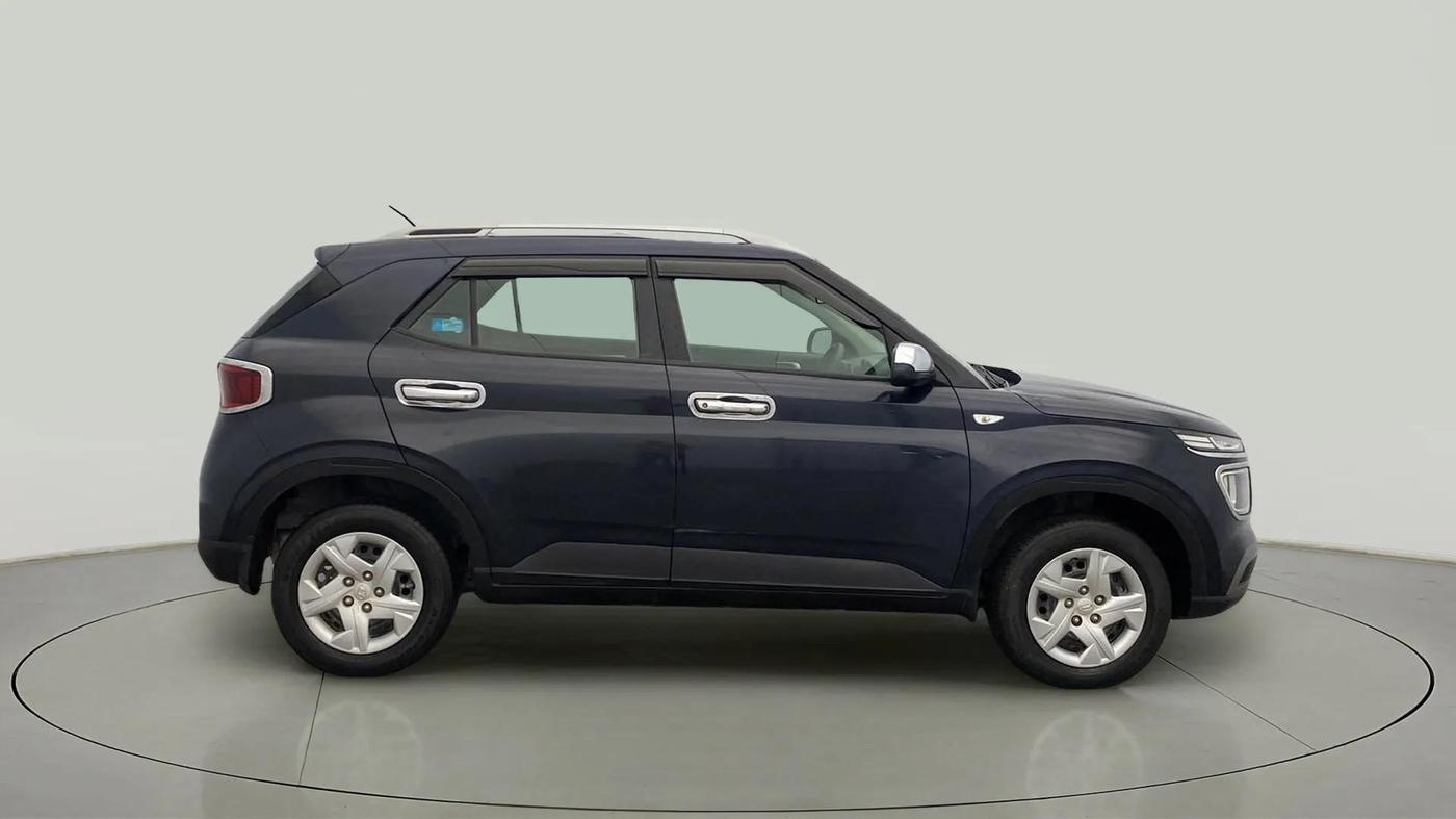 2021 Hyundai VENUE S 1.2, Petrol, Manual, 36,861 km, Right Side View