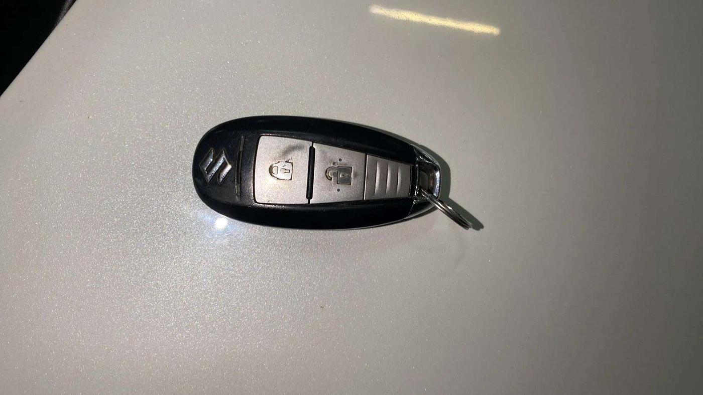 2015 Maruti Swift ZDI, Diesel, Manual, 61,495 km, Key Close Up