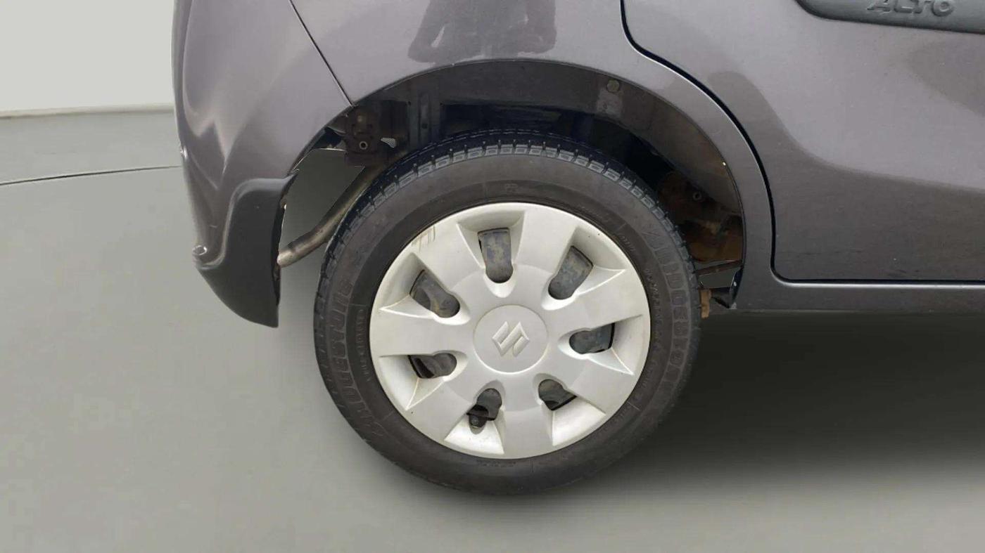 2018 Maruti Alto K10 VXI, Petrol, Manual, 30,527 km, Right Rear Wheel