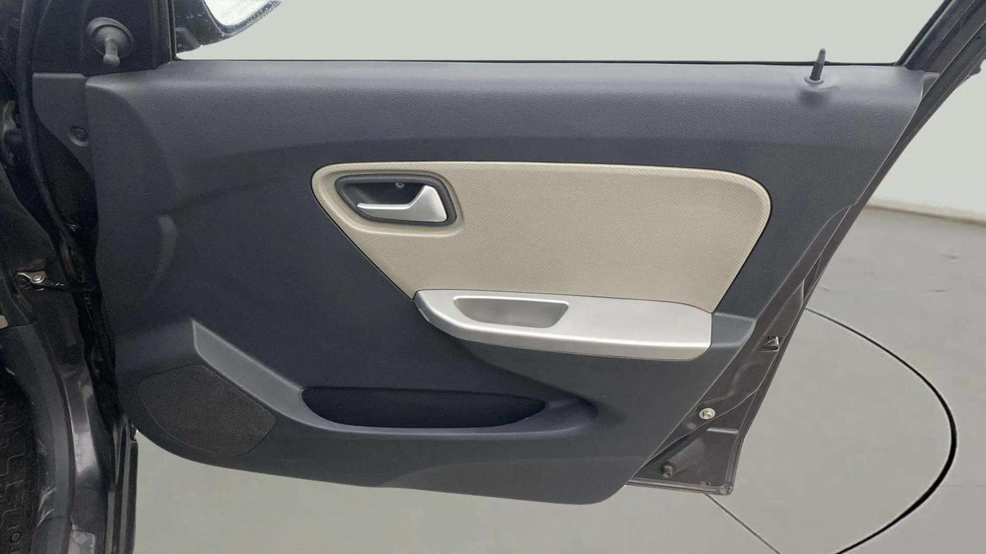 2018 Maruti Alto K10 VXI, Petrol, Manual, 30,527 km, Driver Side Door Panels Control