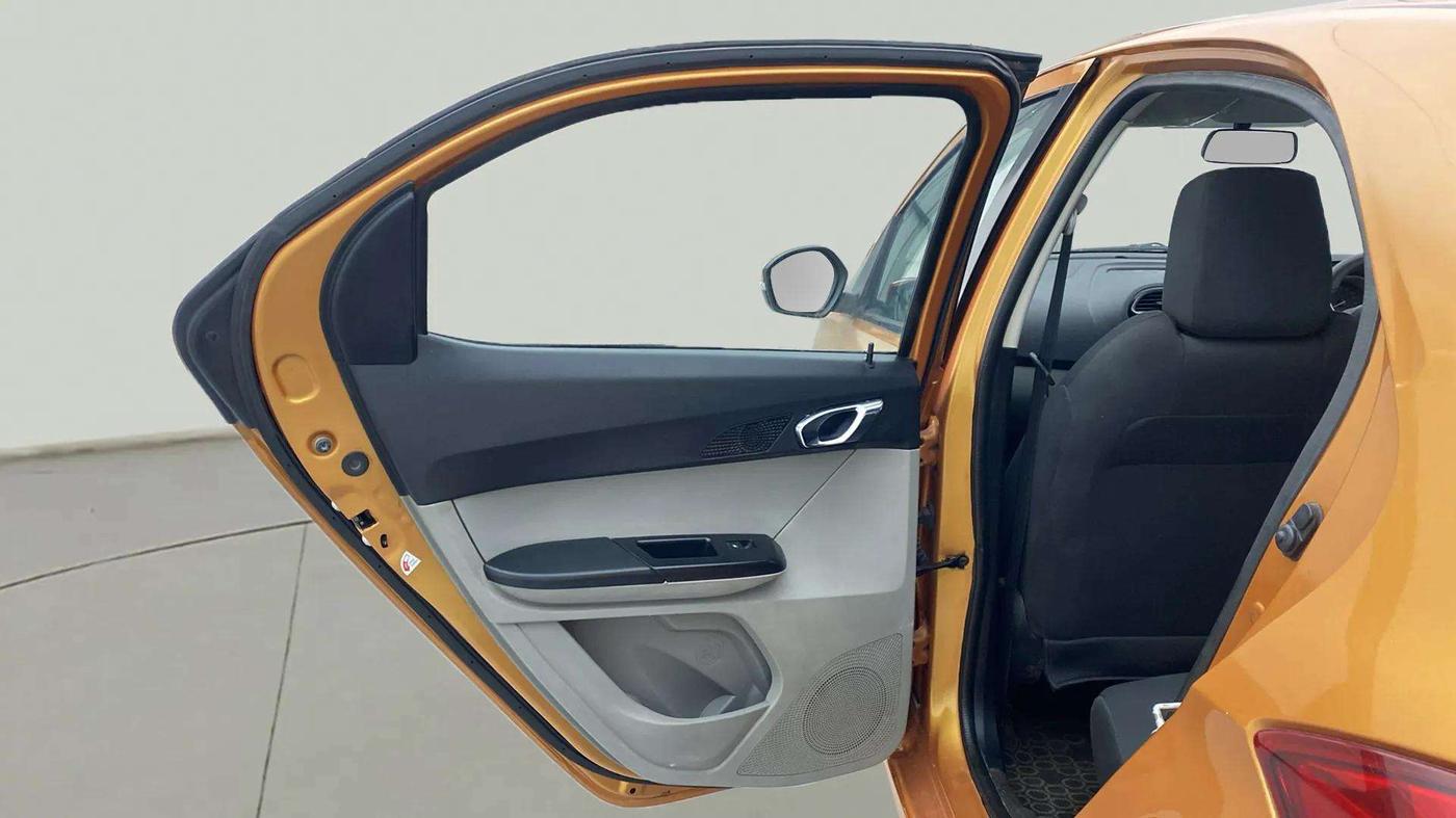 2017 Tata Tiago XZ PETROL, Petrol, Manual, 50,164 km, LHS Rear Door