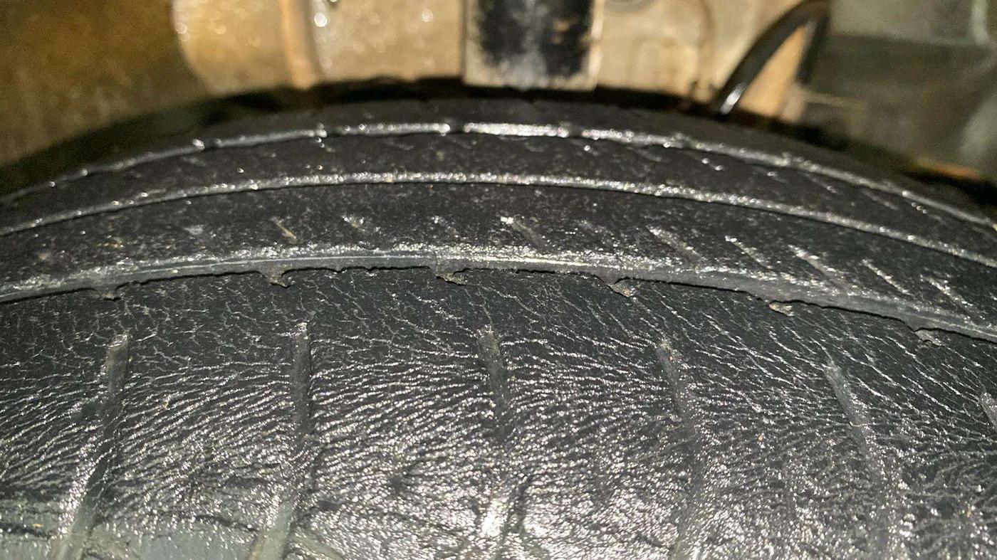 2017 Tata Tiago XZ PETROL, Petrol, Manual, 50,164 km, Right Front Tyre Tread