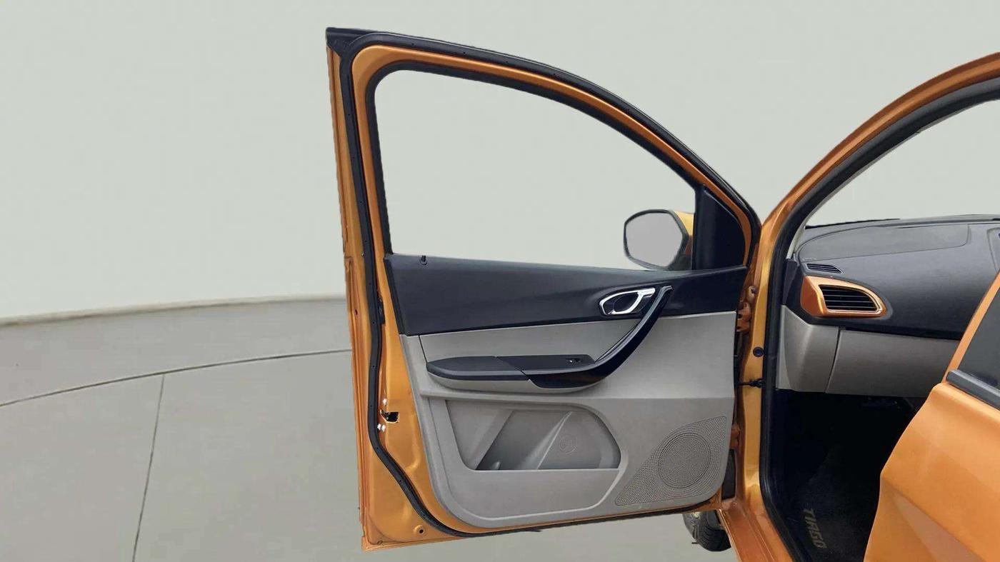 2017 Tata Tiago XZ PETROL, Petrol, Manual, 50,164 km, LHS Front Door