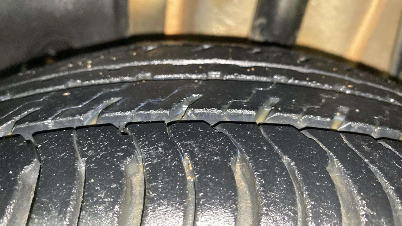 2017 Tata Tiago XZ PETROL, Petrol, Manual, 50,164 km, Left Rear Tyre Tread