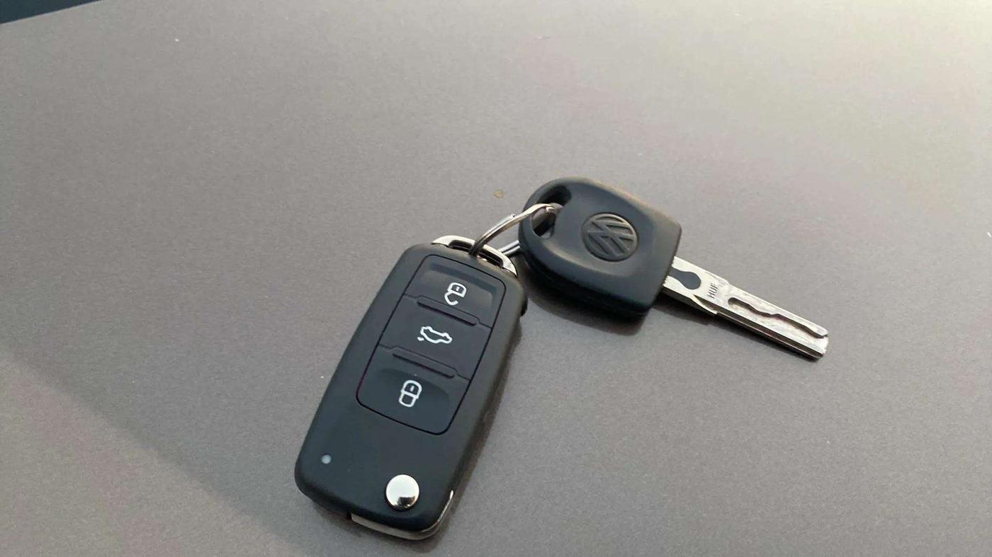 2018 Volkswagen Ameo COMFORTLINE 1.0L, Petrol, Manual, 56,208 km, Key Close Up