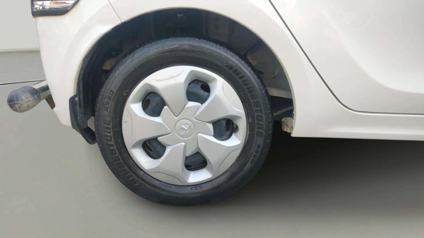 2020 Tata Tiago XT PETROL, Petrol, Manual, 23,784 km, Right Rear Wheel