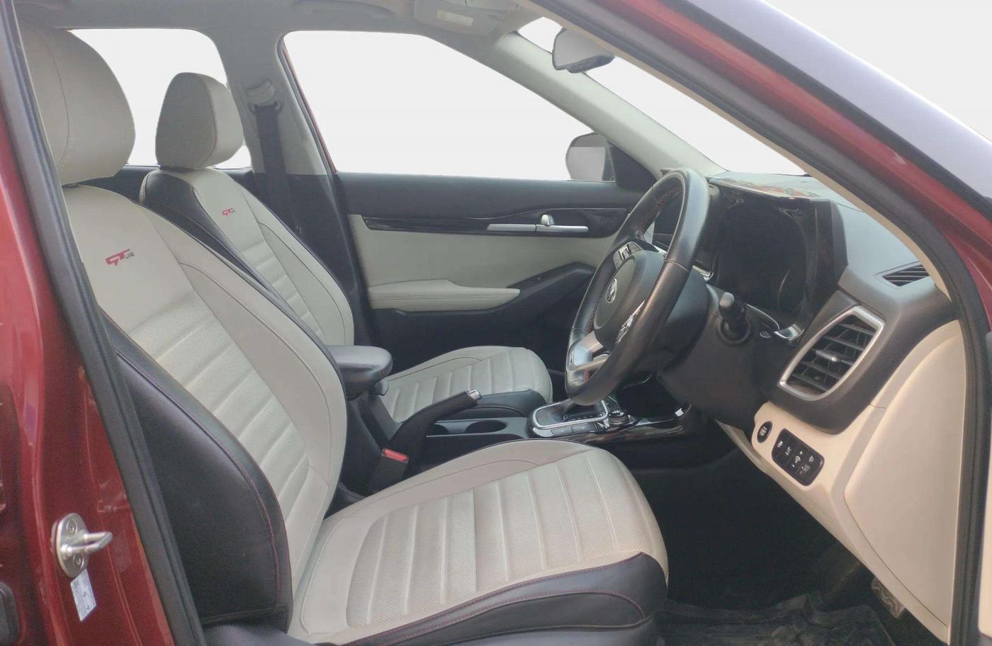 2019 KIA SELTOS GTX PLUS AT 1.5 DIESEL, Diesel, Automatic, 54,813 km, Right Side Front Door Cabin