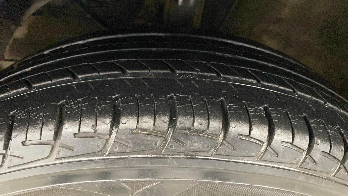 2019 Hyundai Grand i10 MAGNA 1.2 KAPPA VTVT, Petrol, Manual, 56,646 km, Right Front Tyre Tread
