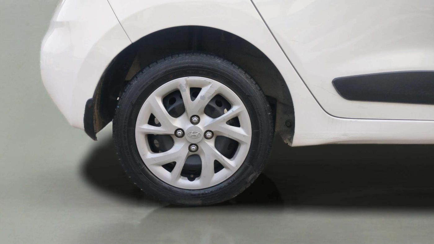 2019 Hyundai Grand i10 MAGNA 1.2 KAPPA VTVT, Petrol, Manual, 56,646 km, Right Rear Wheel