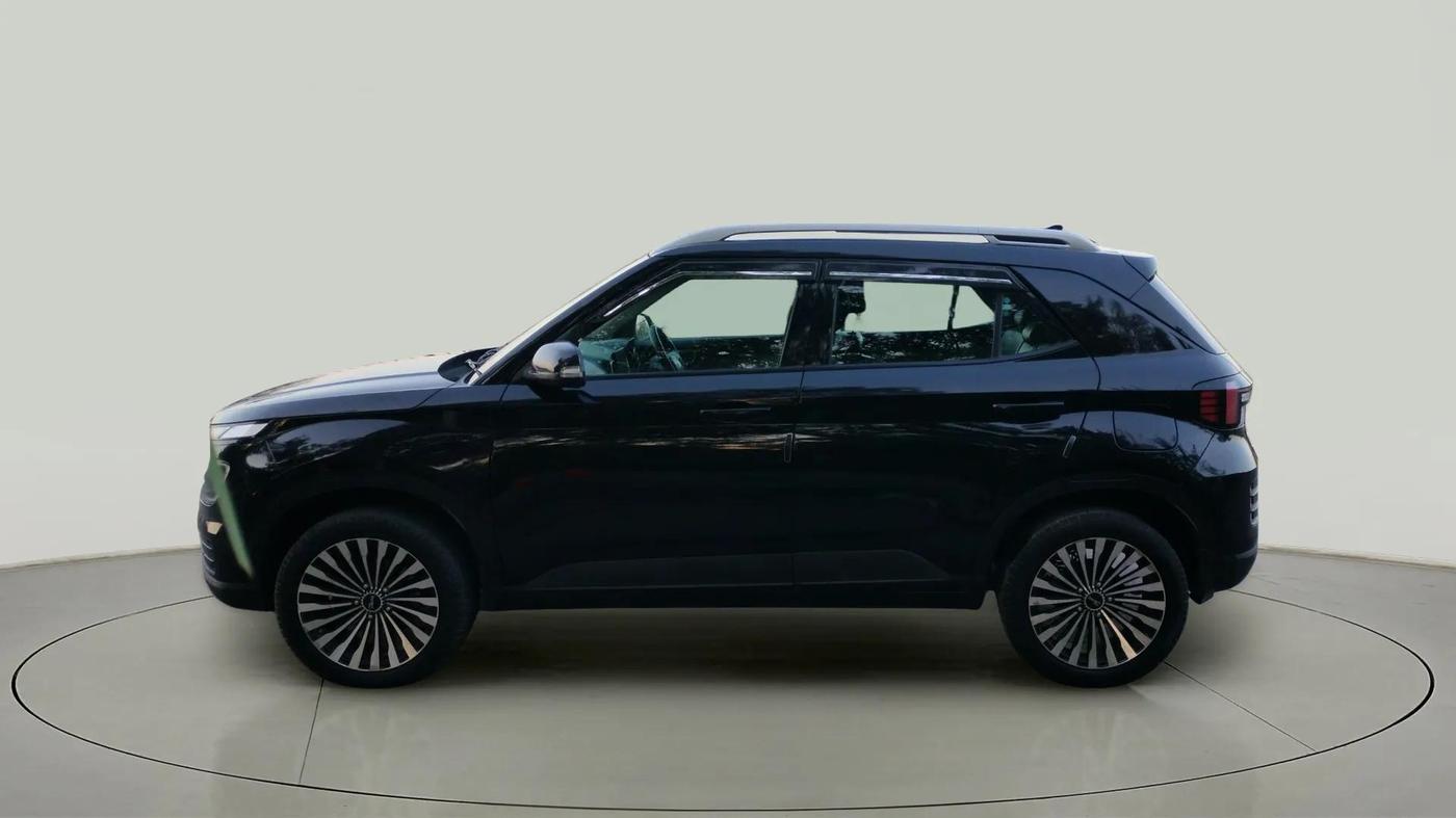 2023 Hyundai VENUE SX 1.2 PETROL, Petrol, Manual, 47,995 km, Left Side