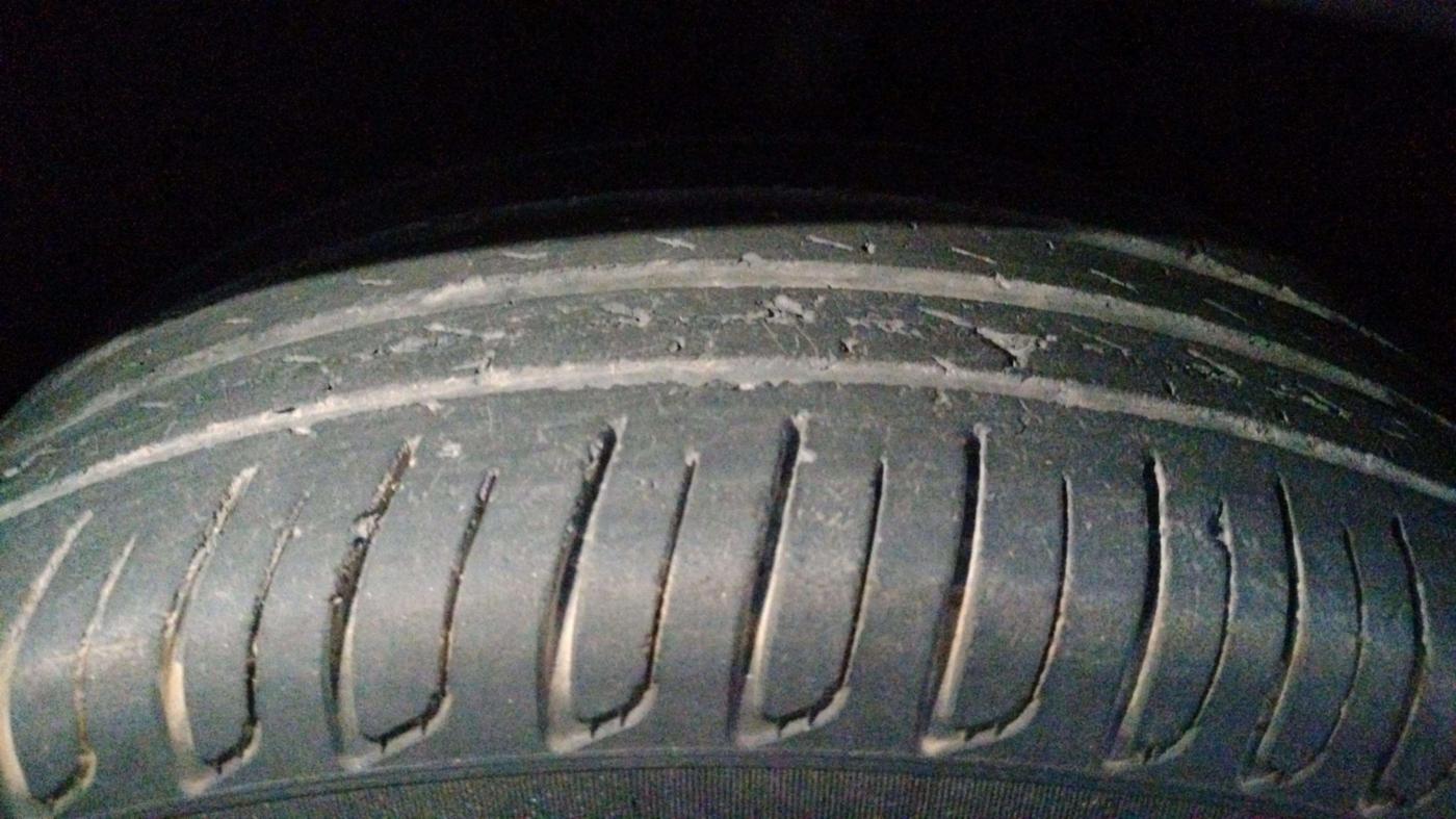 2023 Hyundai VENUE SX 1.2 PETROL, Petrol, Manual, 47,995 km, Right Front Tyre Tread