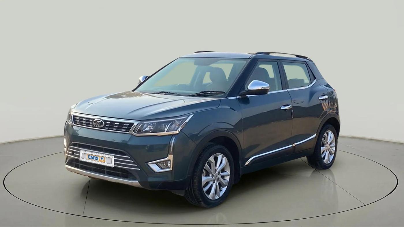 2021 Mahindra XUV300 W8 1.2 PETROL, Petrol, Manual, 32,642 km, Left Front Diagonal