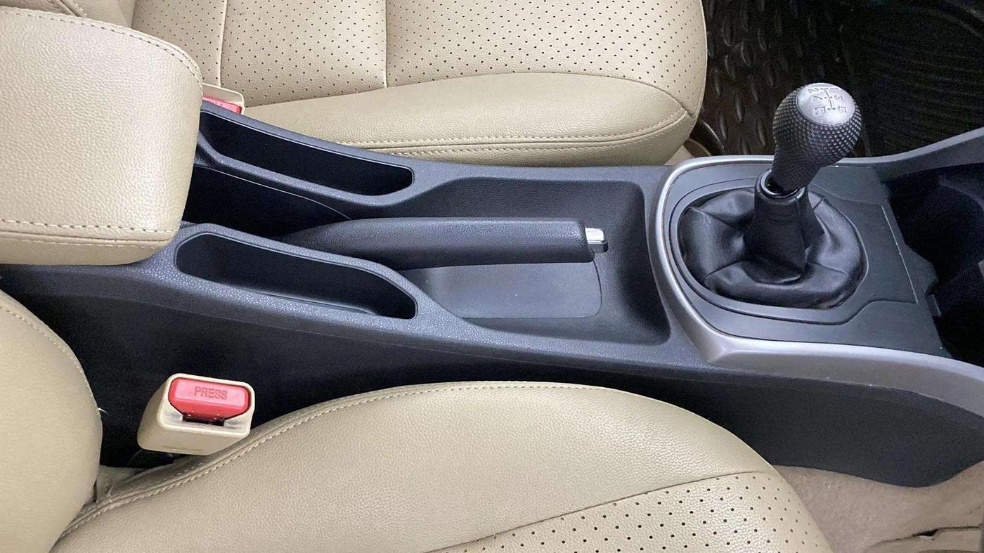 2017 Honda City 1.5L I-VTEC V MT, Petrol, Manual, 26,260 km, Gear Lever