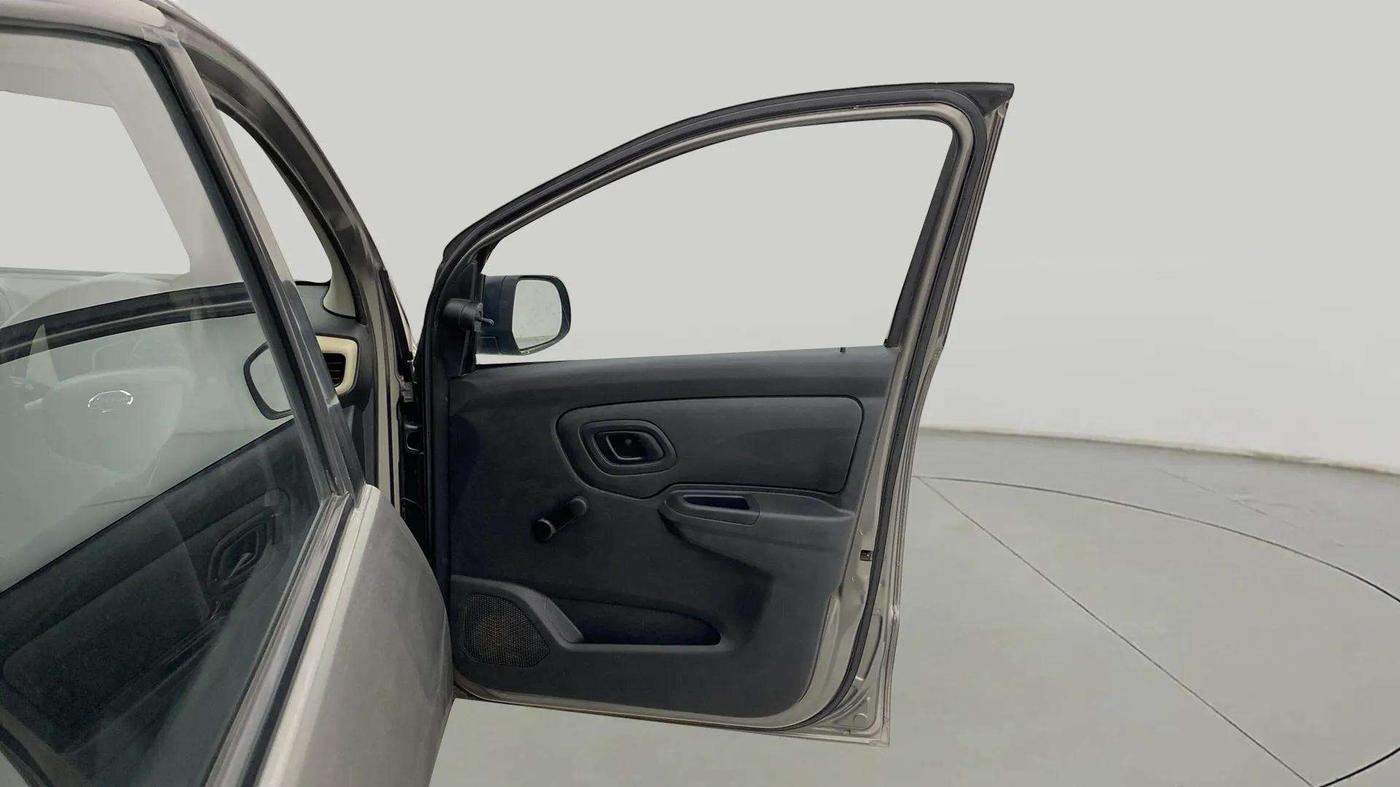2021 Datsun Redi Go A, Petrol, Manual, 71,801 km, RHS Front Door