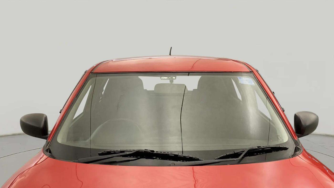 2020 Maruti Swift LXI, Petrol, Manual, 45,696 km, Front Windshield