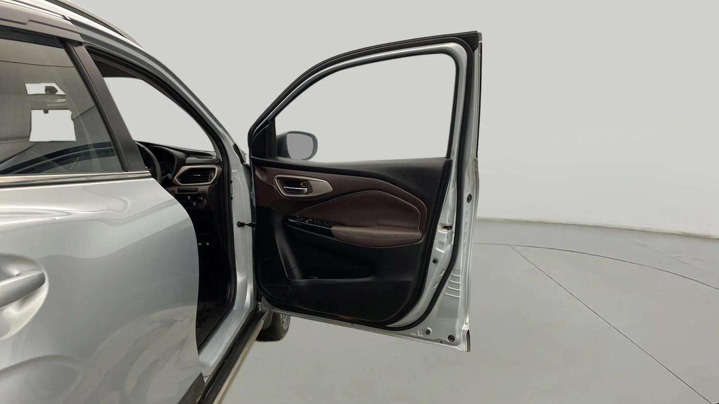 2023 Maruti FRONX ZETA 1.0 TURBO MT, Petrol, Manual, 11,425 km, RHS Front Door