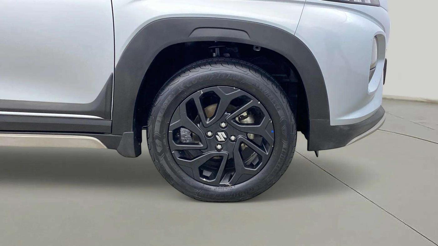 2023 Maruti FRONX ZETA 1.0 TURBO MT, Petrol, Manual, 11,425 km, Right Front Wheel
