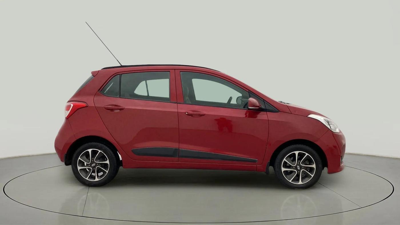 2017 Hyundai Grand i10 SPORTZ (O) AT 1.2 KAPPA VTVT, Petrol, Automatic, 49,078 km, Right Side View
