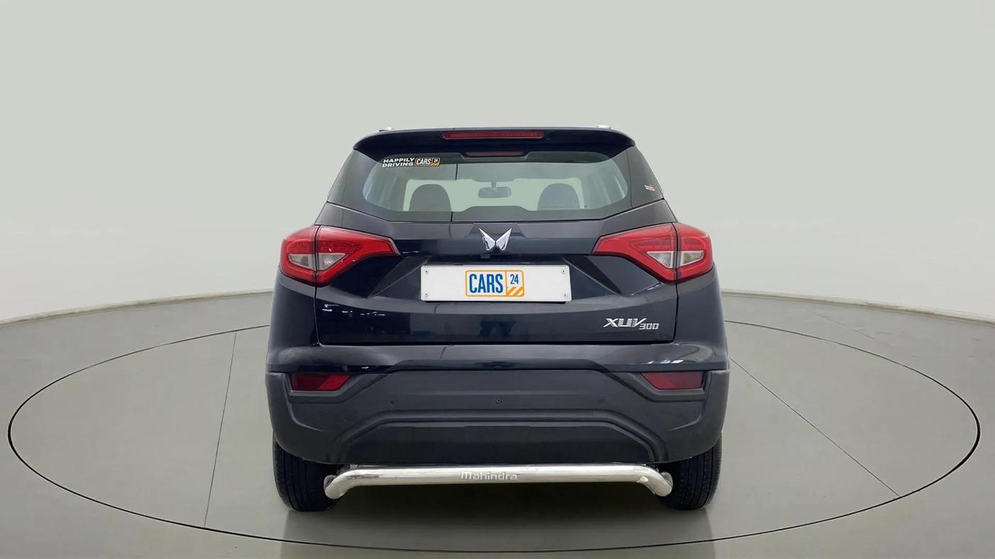 2023 Mahindra XUV300 W4 1.2 PETROL, Petrol, Manual, 6,800 km, Back/Rear