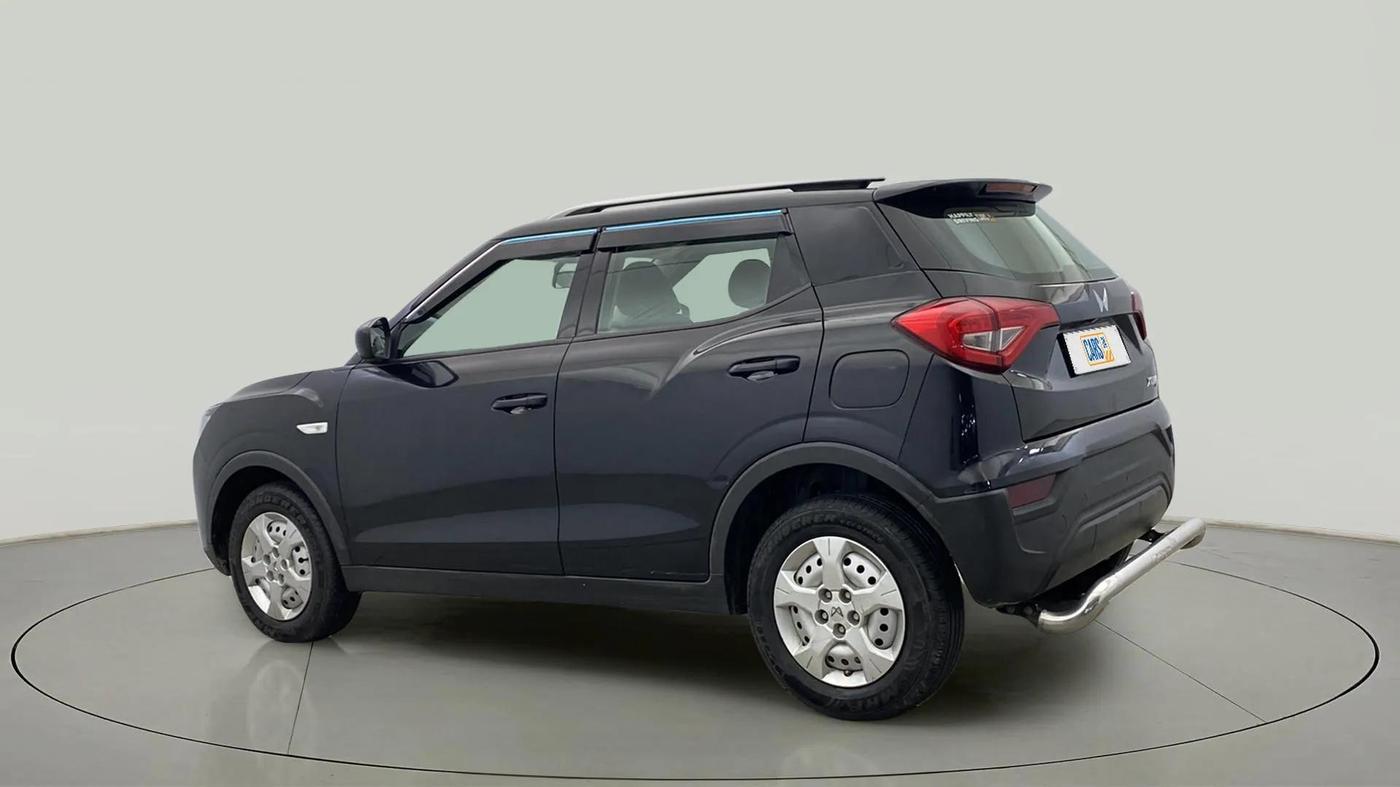 2023 Mahindra XUV300 W4 1.2 PETROL, Petrol, Manual, 6,800 km, Left Back Diagonal