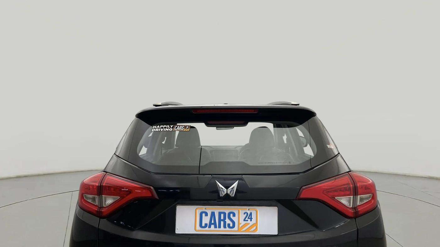 2023 Mahindra XUV300 W4 1.2 PETROL, Petrol, Manual, 6,800 km, Rear Windshield