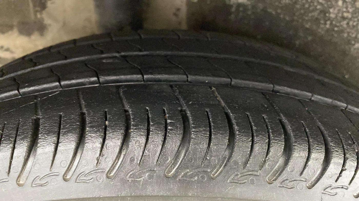 2023 Maruti New Wagon-R VXI 1.0, CNG, Manual, 27,451 km, Right Rear Tyre Tread