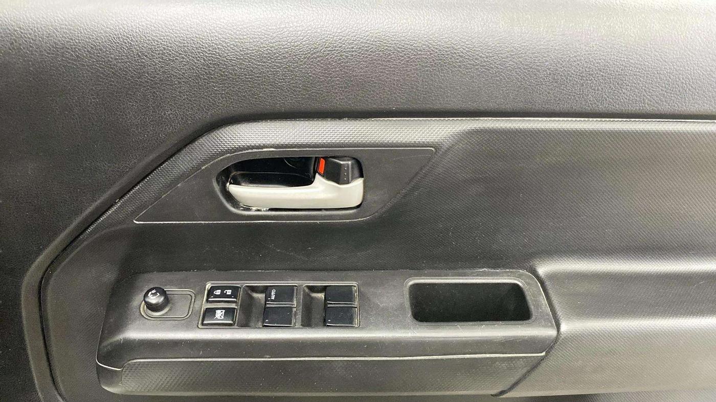 2023 Maruti New Wagon-R VXI 1.0, CNG, Manual, 27,451 km, Driver Side Door Panels Control