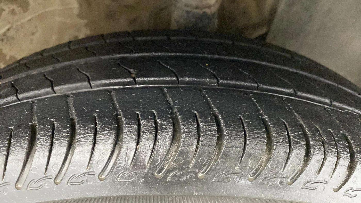 2023 Maruti New Wagon-R VXI 1.0, CNG, Manual, 27,451 km, Right Front Tyre Tread