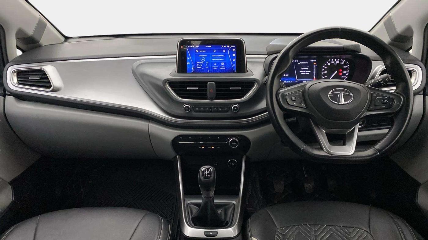 2021 Tata ALTROZ XZ DIESEL, Diesel, Manual, 52,698 km, Dashboard