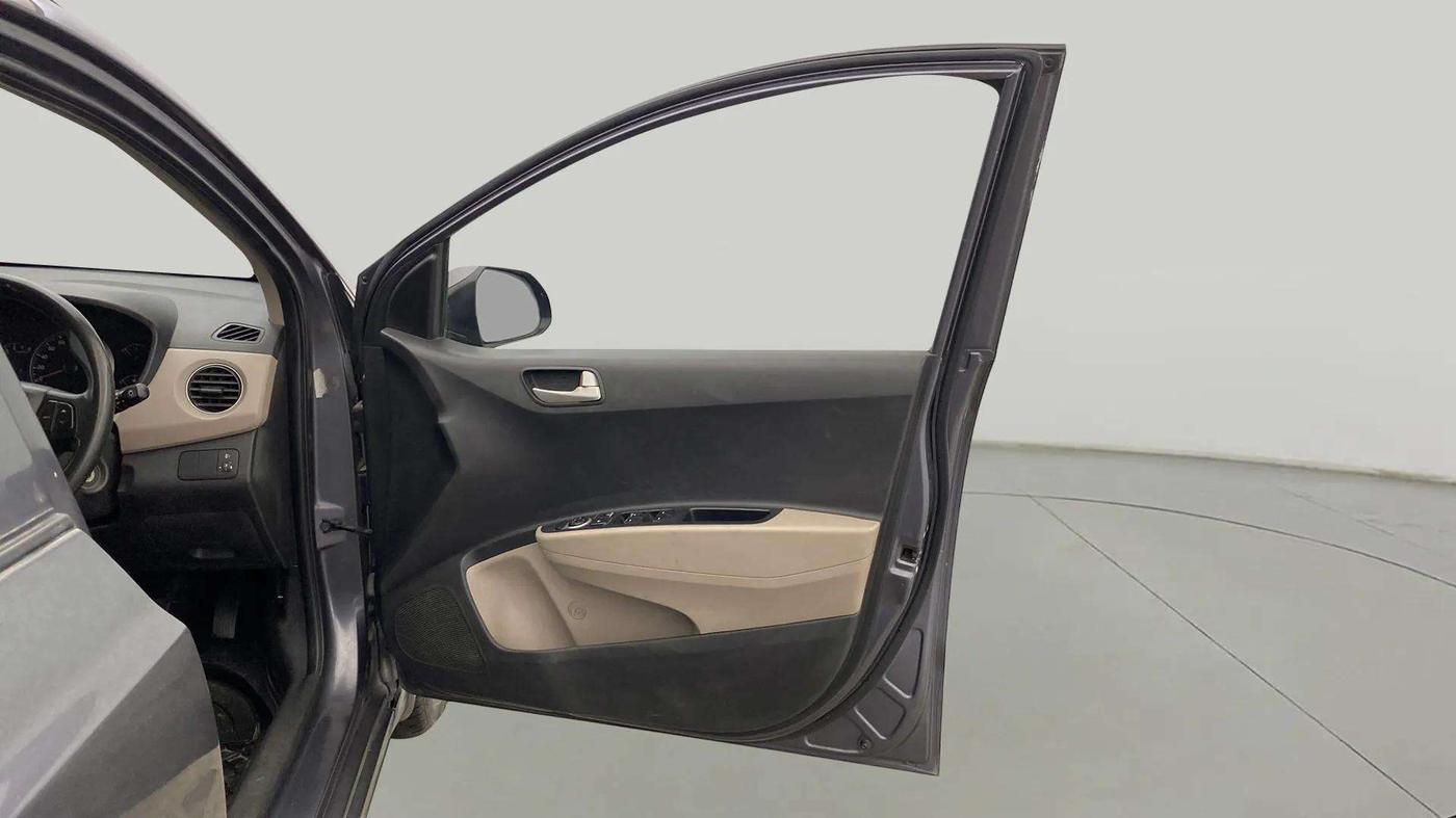 2015 Hyundai Grand i10 SPORTZ 1.2 KAPPA VTVT, Petrol, Manual, 81,443 km, RHS Front Door