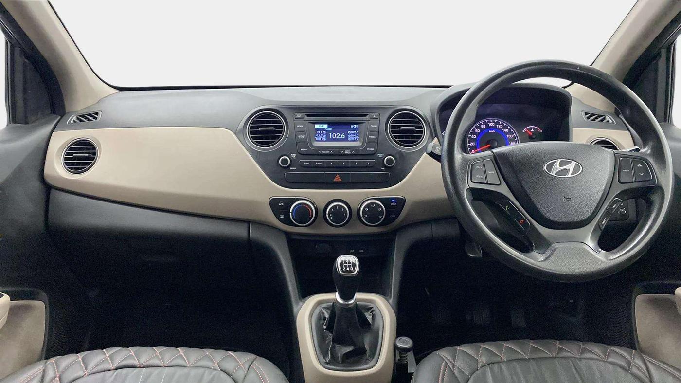 2015 Hyundai Grand i10 SPORTZ 1.2 KAPPA VTVT, Petrol, Manual, 81,443 km, Dashboard