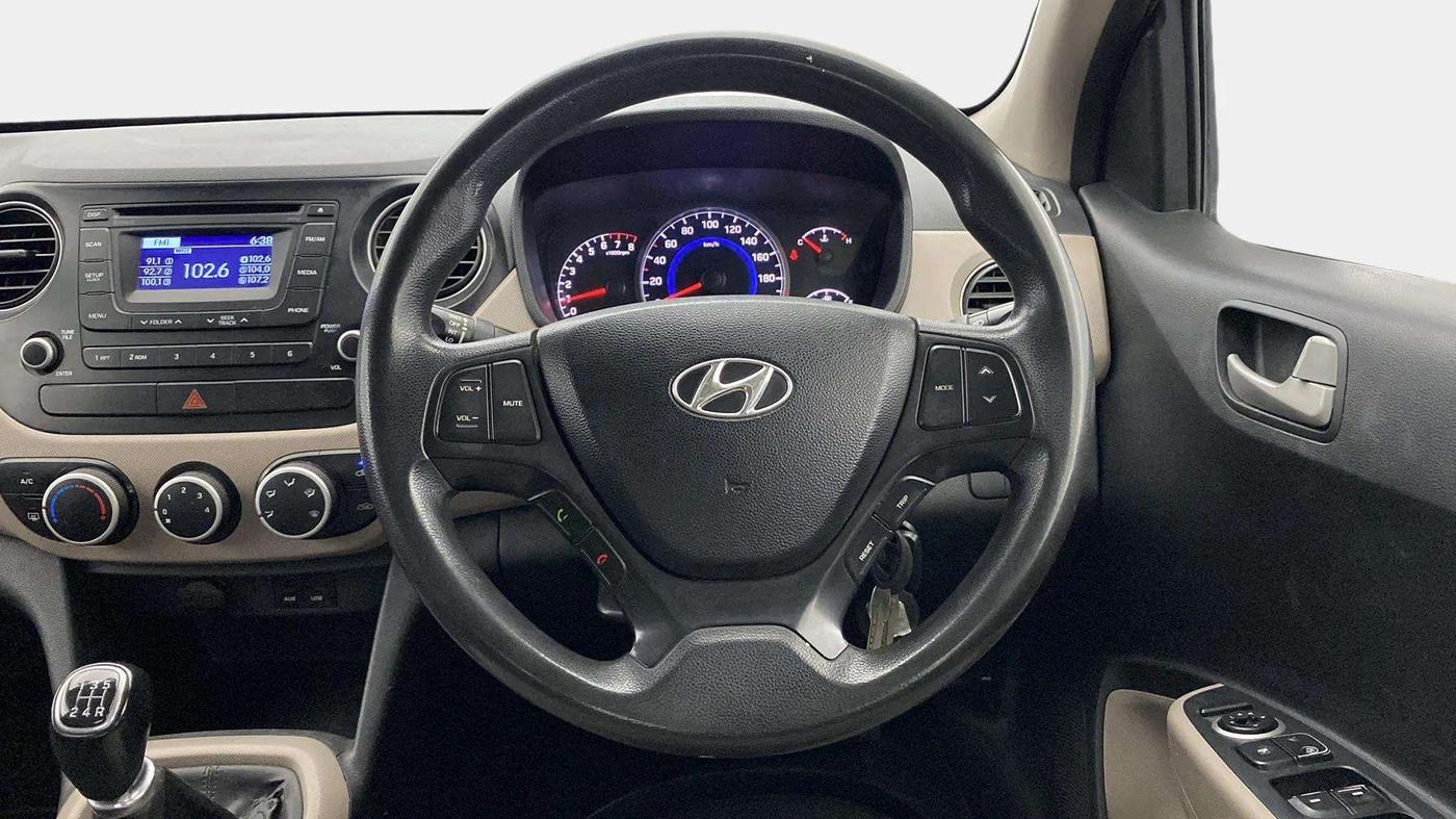 2015 Hyundai Grand i10 SPORTZ 1.2 KAPPA VTVT, Petrol, Manual, 81,443 km, Steering Wheel Close Up