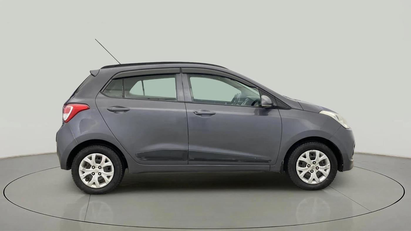 2015 Hyundai Grand i10 SPORTZ 1.2 KAPPA VTVT, Petrol, Manual, 81,443 km, Right Side View