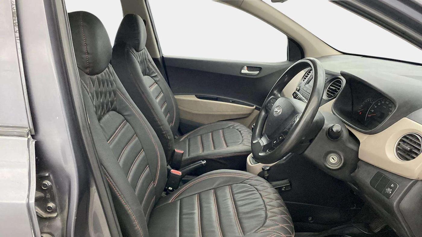 2015 Hyundai Grand i10 SPORTZ 1.2 KAPPA VTVT, Petrol, Manual, 81,443 km, Right Side Front Door Cabin