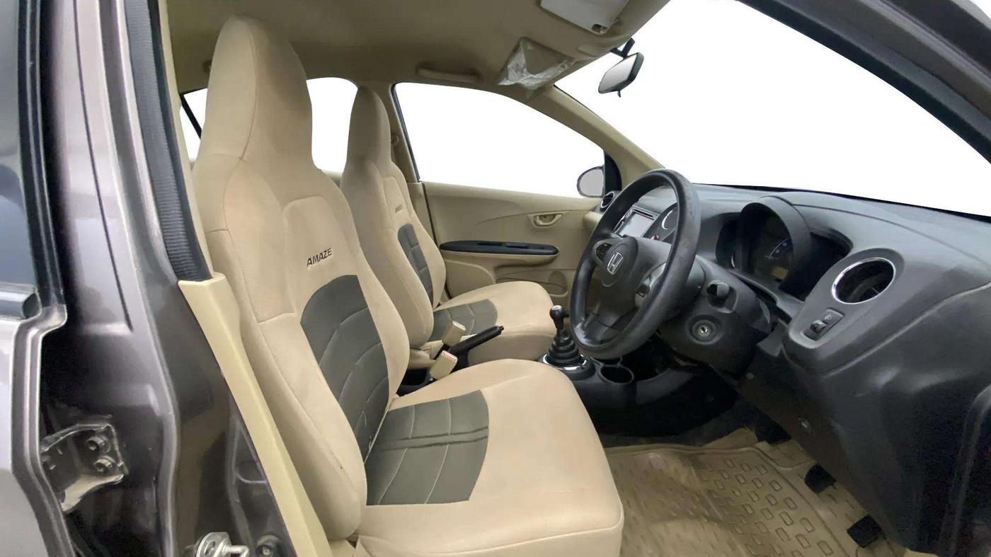 2015 Honda Amaze 1.2L I-VTEC S, CNG, Manual, 34,062 km, Right Side Front Door Cabin