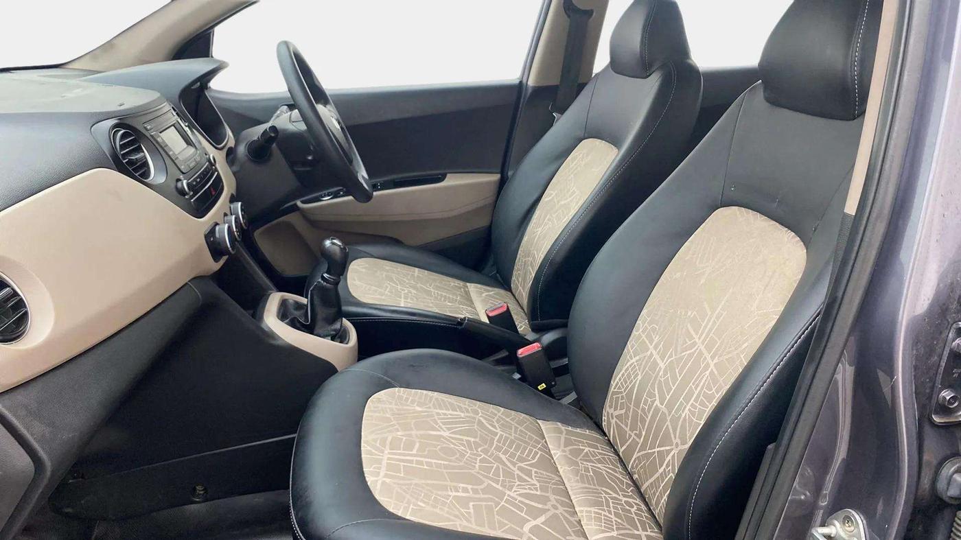2018 Hyundai Grand i10 MAGNA 1.2 KAPPA VTVT, CNG, Manual, 77,240 km, Right Side Front Door Cabin
